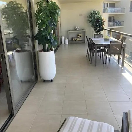 Apartamento Lirios Amarelos *